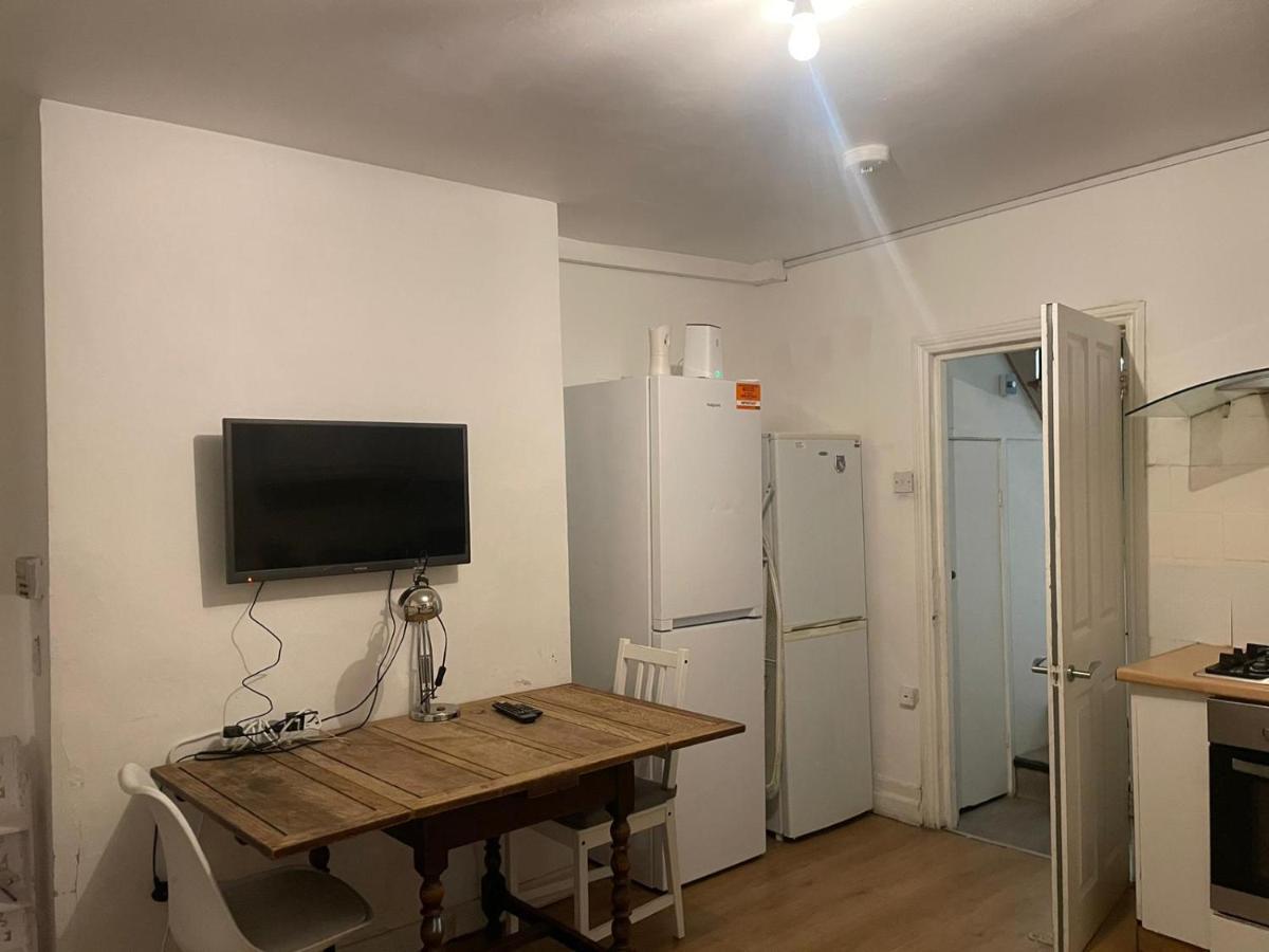 Balham, South London Spacious Guest House 1, 6 Rooms Available Exterior foto